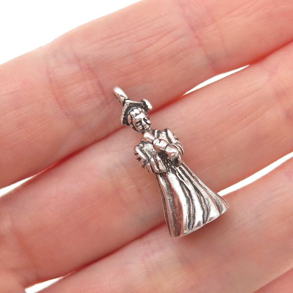 Sunwest 925 Sterling Silver Vintage Graduation Oxidized 3D Charm Pendant